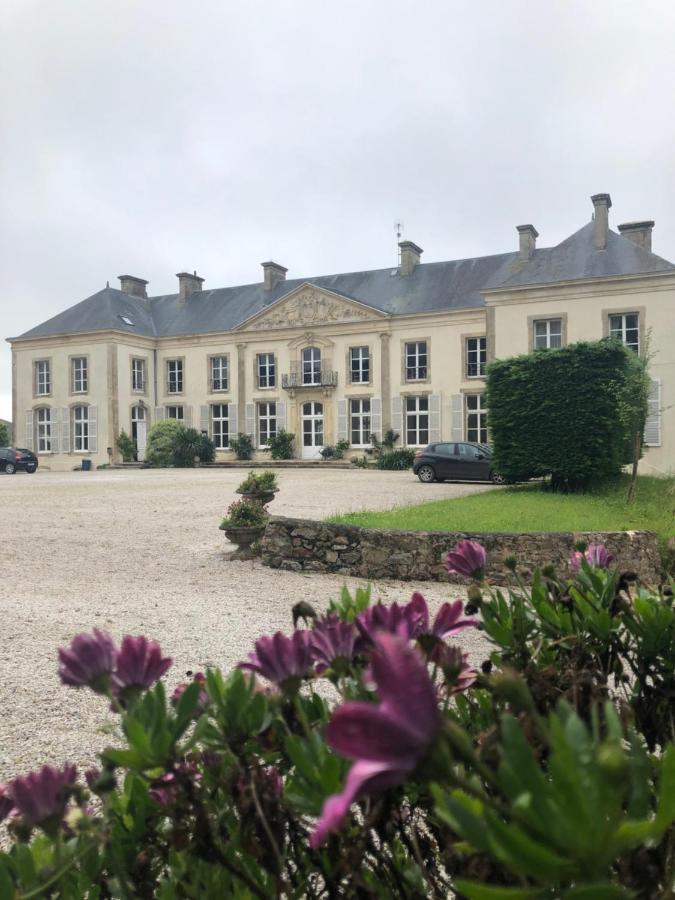 Hôtel du Château de Quinéville Exterior foto
